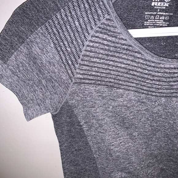 grey athletic top - Picture 2 of 2